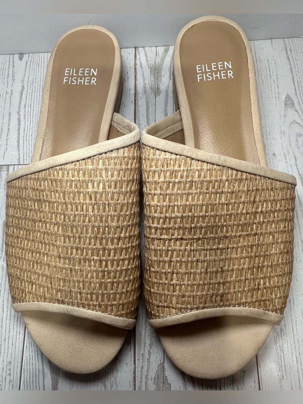 NWT - Eileen Fisher ‘Noko’ Slide Sandals, Tan/Beige, Sz 6